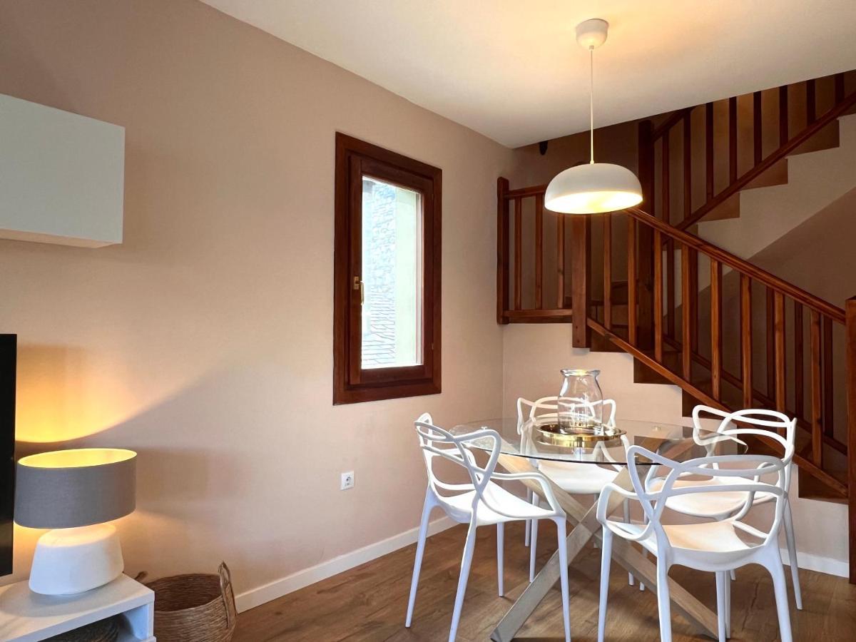 דירות אספוט Duplex La Roca - L'Amfitriona מראה חיצוני תמונה
